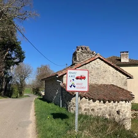 D'hotes Le Tour Du Lot فندق مبيت وإفطار