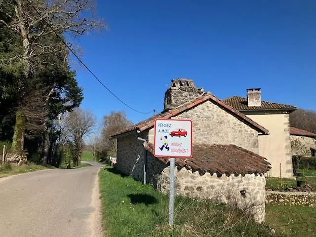 D'hotes Le Tour Du Lot Bed & Breakfast