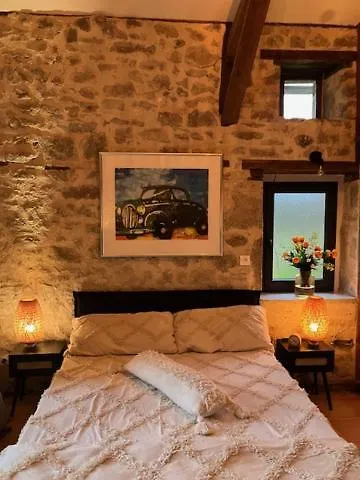 D'hotes Le Tour Du Lot Bed & Breakfast Gorses