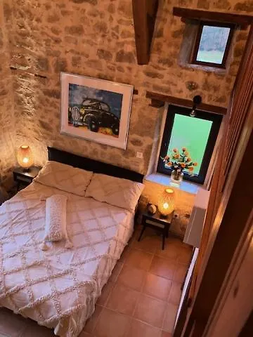 Couette-café D'hôtes Le Tour Du Lot 3*